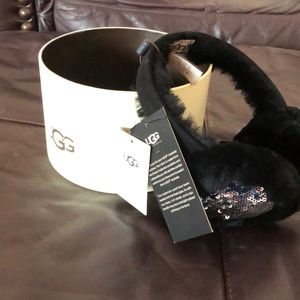 Ugg black shearling earmuffs